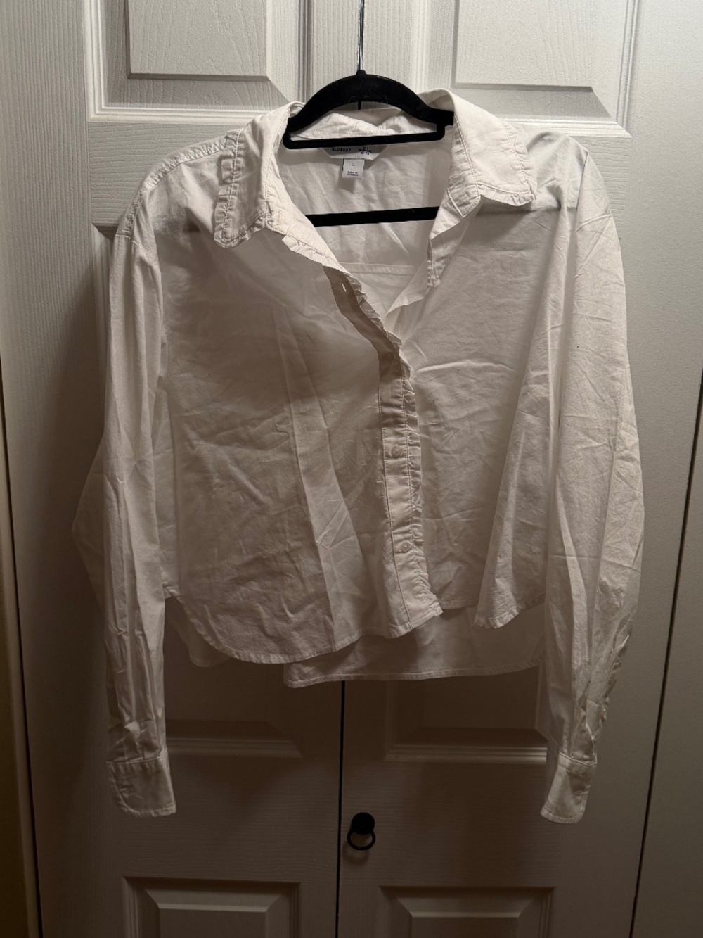 Old Navy White Ruffle-Trim Cropped Button-Down Shirt – Large